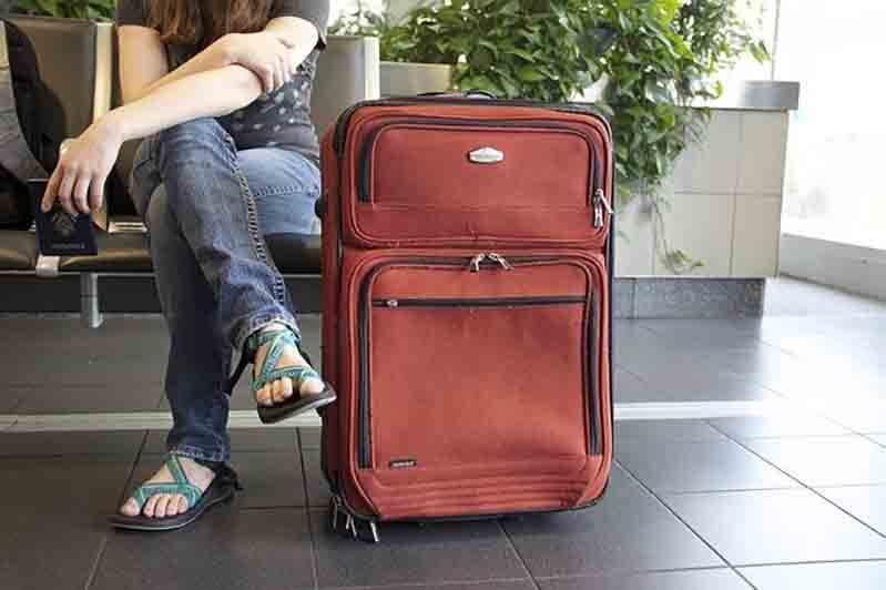 take photo of luggage 